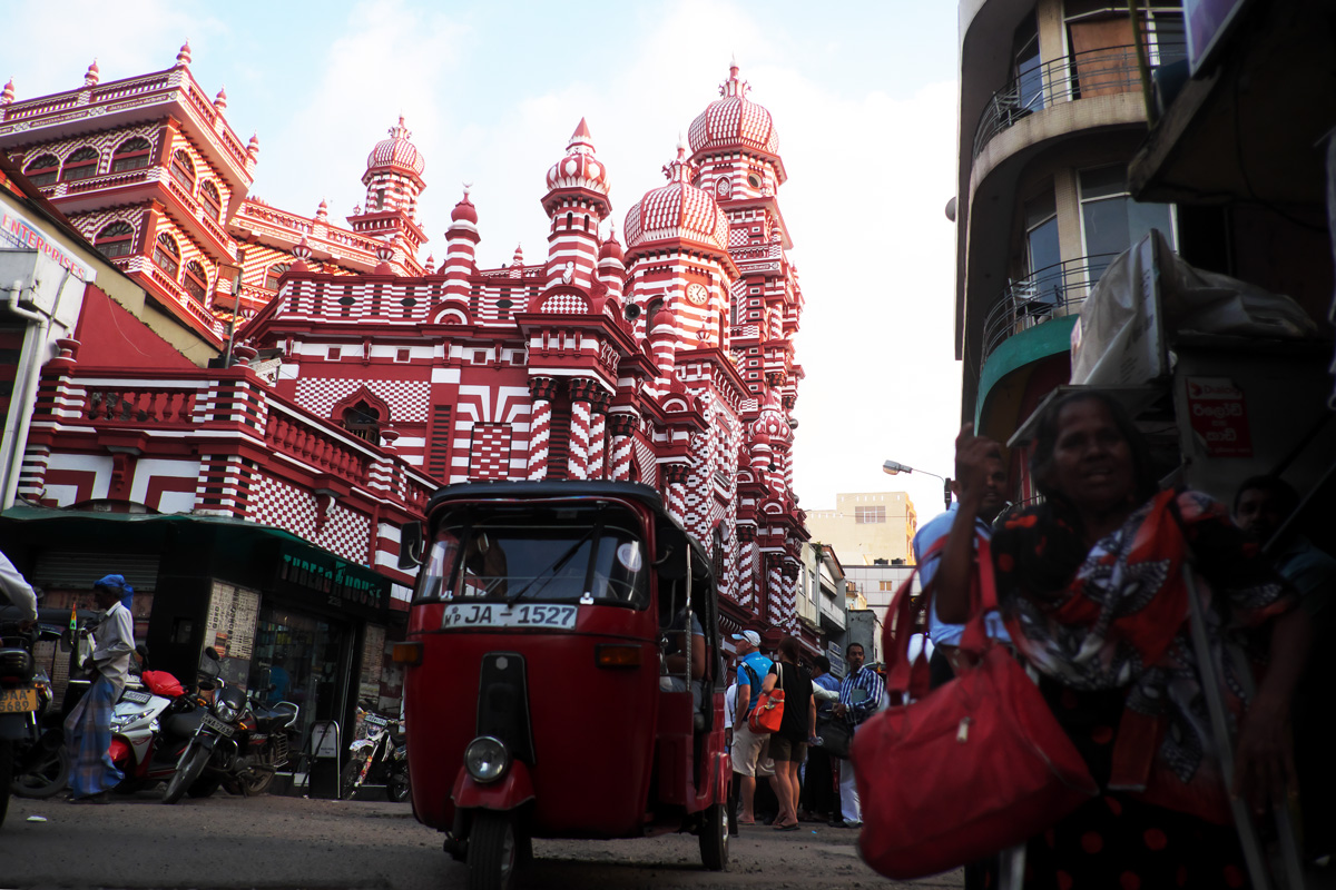 Jami-Ul-Alfar Mosque in Pettah. Colombo, Sri Lanka