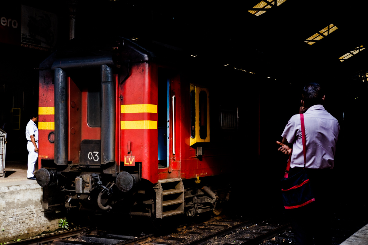 Colombo Fort Train Station. Fujifilm X-T1, XF 35mm f2 | 1/320 sec,, f5.6, ISO 800